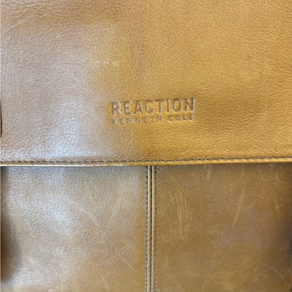 Kenneth Cole Men's Light Brown Full Grain Leather Messenger Bag Like New!!! - Picture 2 of 16